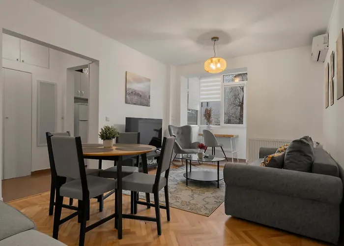 Old Town Nest * Bucharest