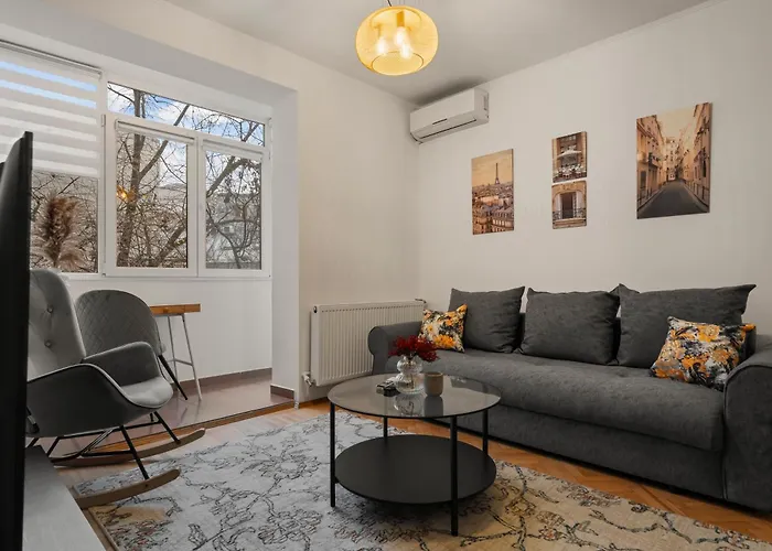 Old Town Nest * Bucharest