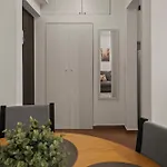 Old Town Nest Apartamento *